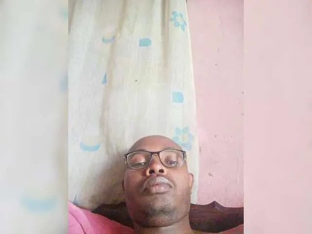 Offline Aiiina on BongaCams