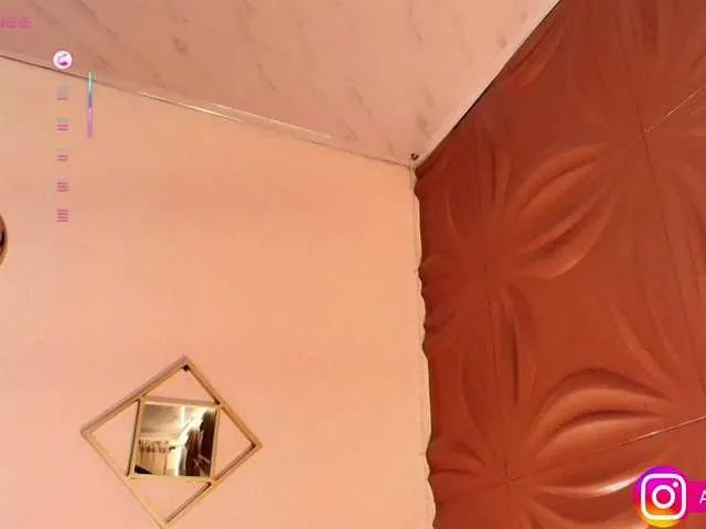 Offline Aliceowenn on BongaCams