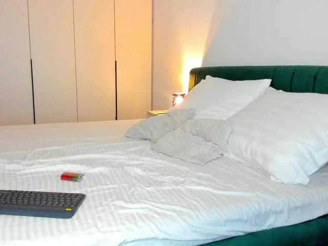 Offline allisonally on BongaCams