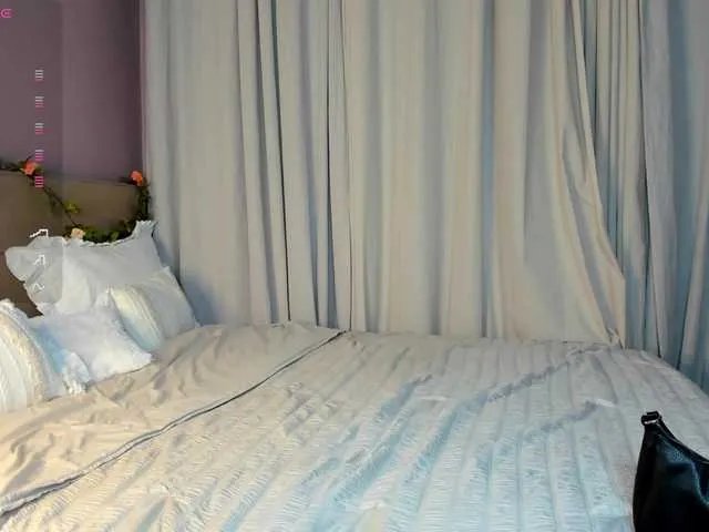 Offline AmelyLil on BongaCams