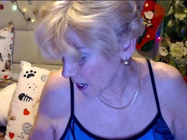 Offline ANGELGRANNY on BongaCams