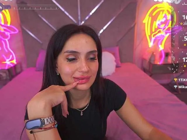 Offline AnzhyTeqila on BongaCams