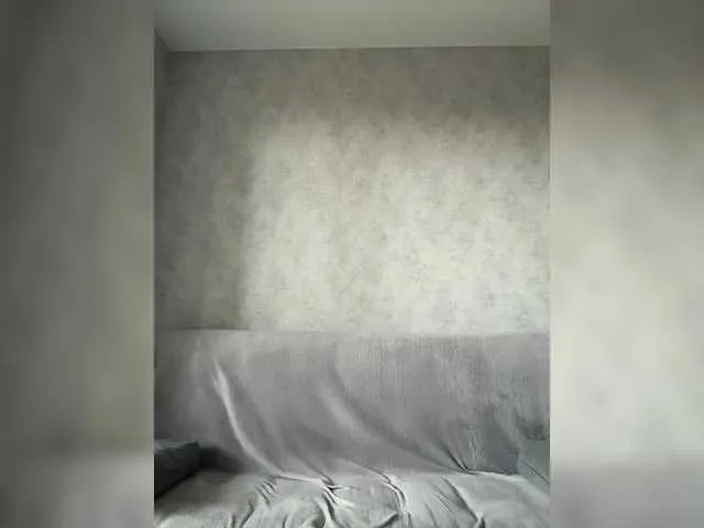 Offline apple15promax on BongaCams