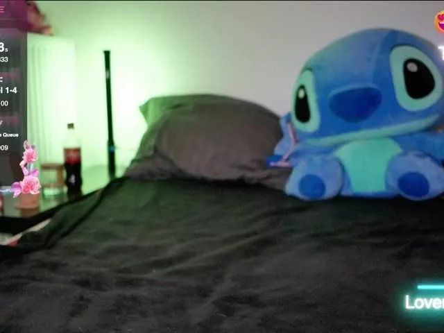 Freechat arielwavee1 on BongaCams