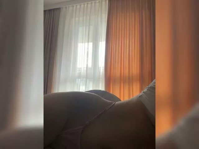 Freechat arielwavee1 on BongaCams