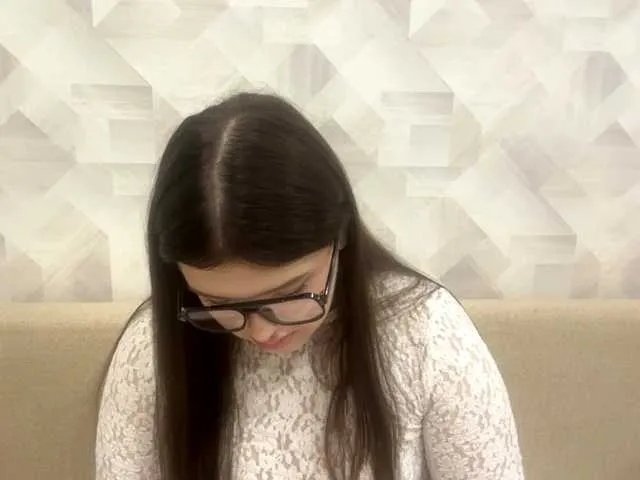 Offline AshleaReuer on BongaCams