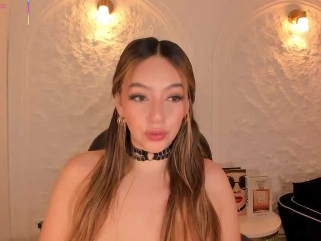 Offline BellaRose on BongaCams