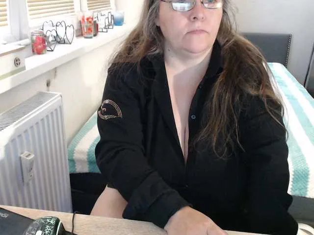 Offline Bessy123 on BongaCams