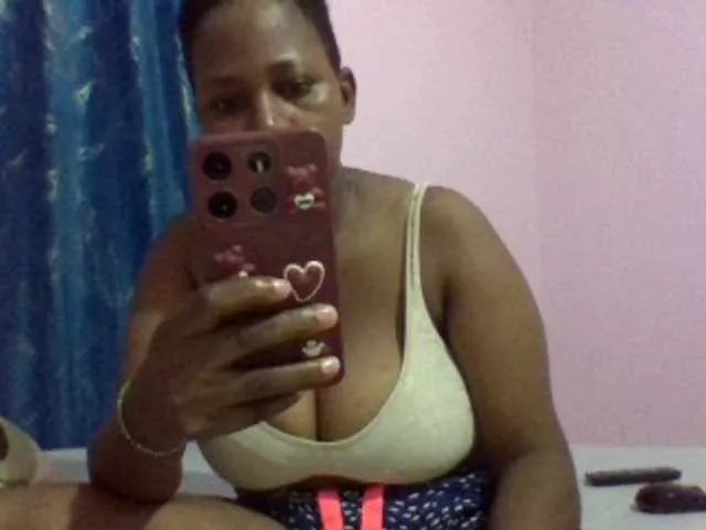 Offline bigtits-girl on BongaCams