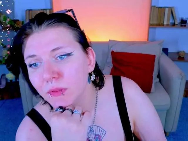 Offline bluelunaray on BongaCams