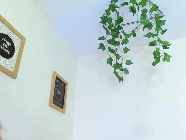 Offline carlabeer on BongaCams