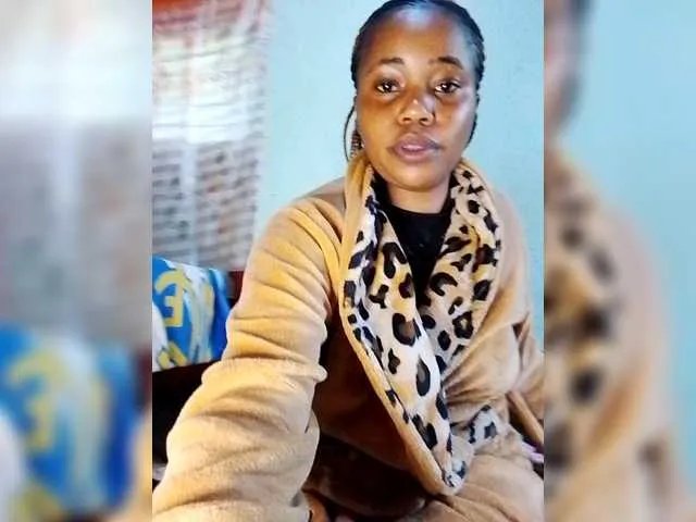 Offline charlyne on BongaCams