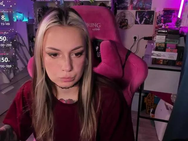 Offline ChloeKohaku on BongaCams