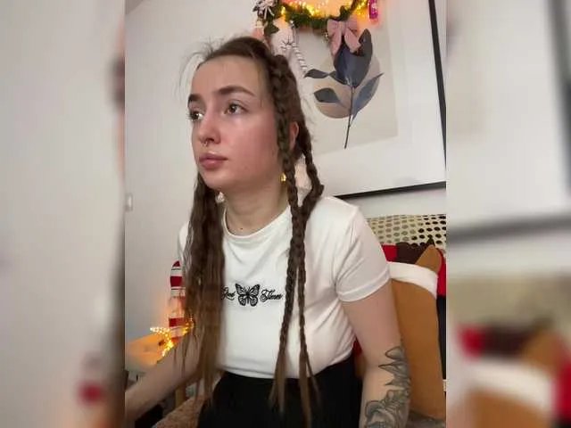 Offline ChloeMeow on BongaCams