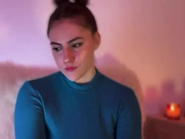 Freechat claireheart on BongaCams