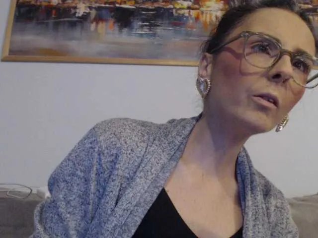 Freechat cleophee on BongaCams
