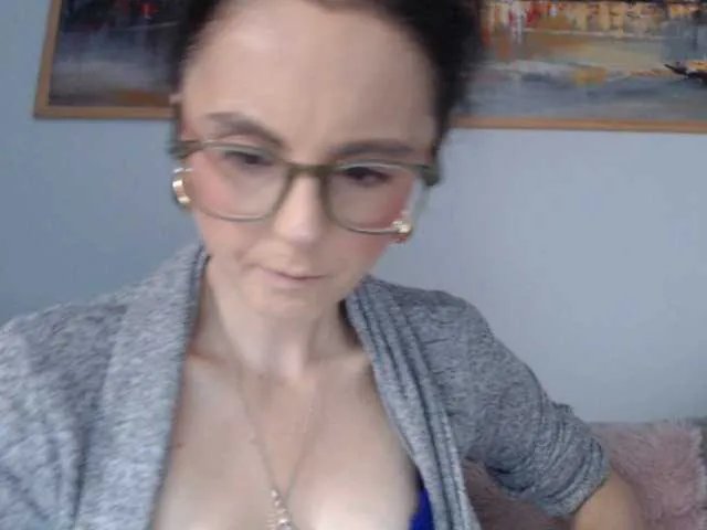 Freechat cleophee on BongaCams
