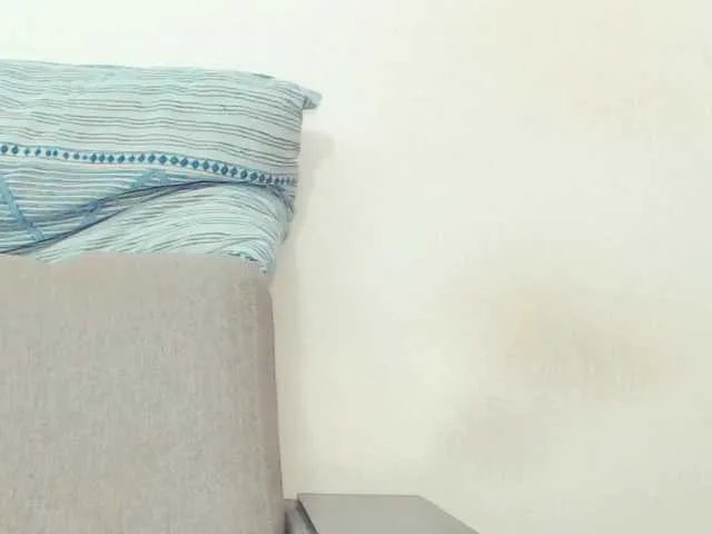 Offline Drakulaura1 on BongaCams