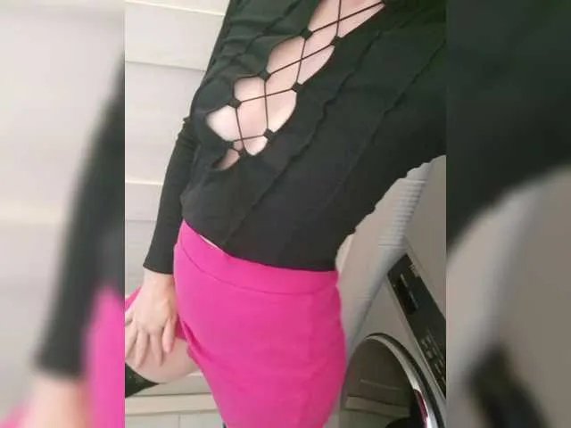Offline Dream-me-summer on BongaCams