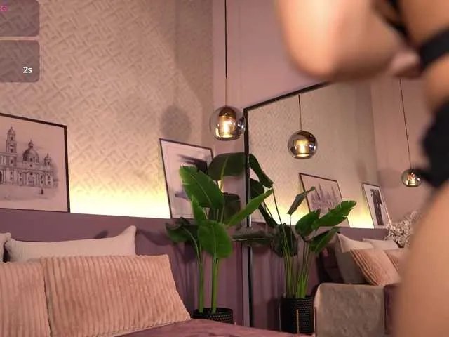 Offline ElleDiane on BongaCams