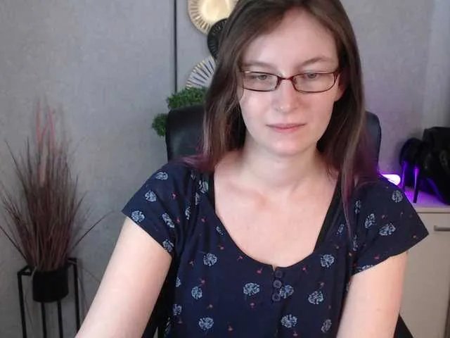 Offline EmmaHeart on BongaCams
