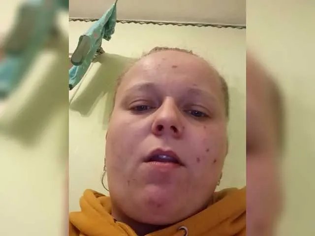 Offline EmmaXlove on BongaCams