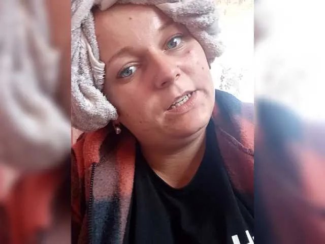 Offline EmmaXlove on BongaCams