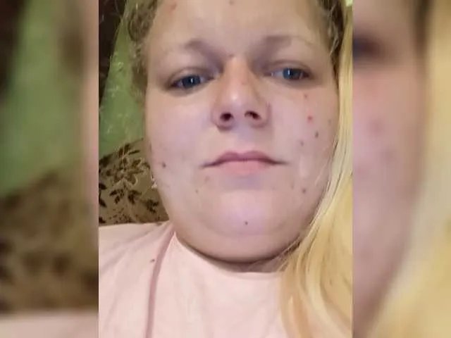 Offline EmmaXlove on BongaCams