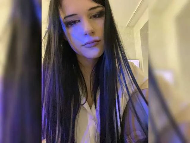 Offline emog1rl on BongaCams