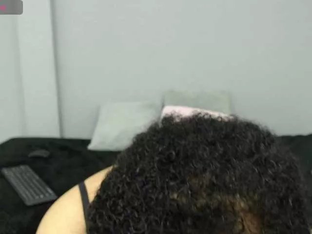 Offline ESTRELLLA-LORENS on BongaCams