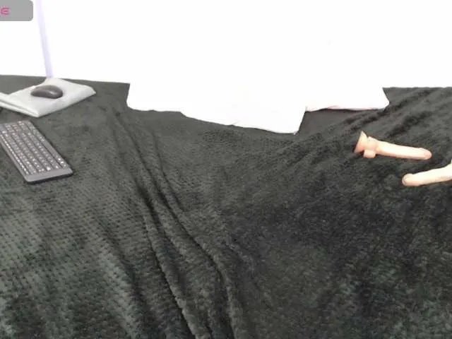 Offline ESTRELLLA-LORENS on BongaCams