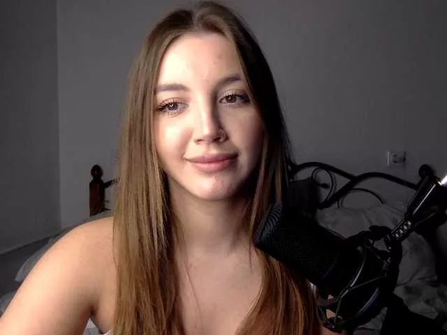 Offline Evelonelfi on BongaCams