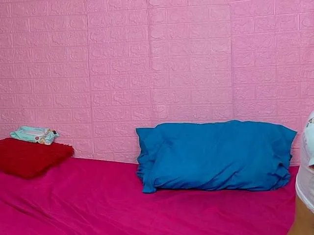 Offline farianaall on BongaCams