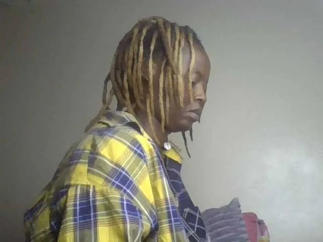 freakcurvy8 on BongaCams