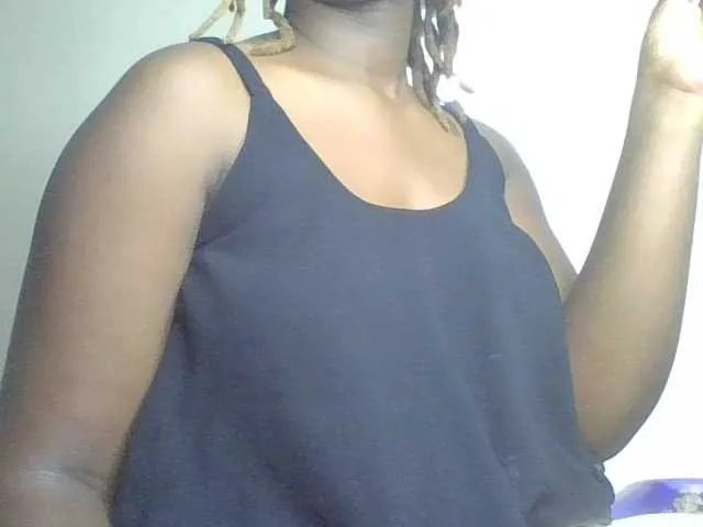 freakcurvy8 on BongaCams