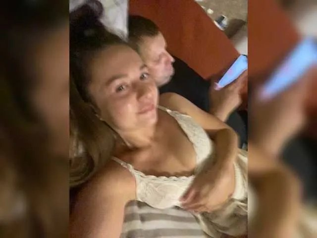 Offline HelgaLeo on BongaCams