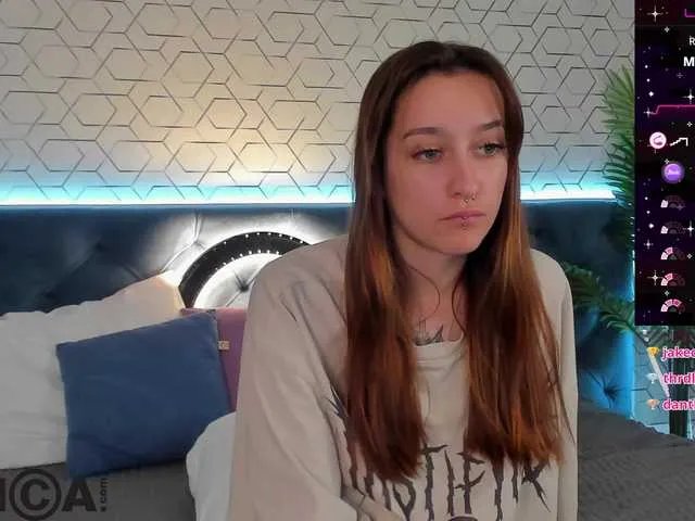 Offline Hi-Karu on BongaCams