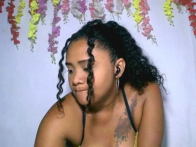 Offline Julianna-1 on BongaCams