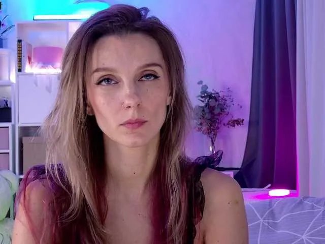 Offline Karamelsw on BongaCams