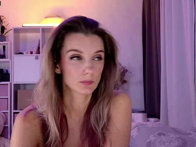 Offline Karamelsw on BongaCams