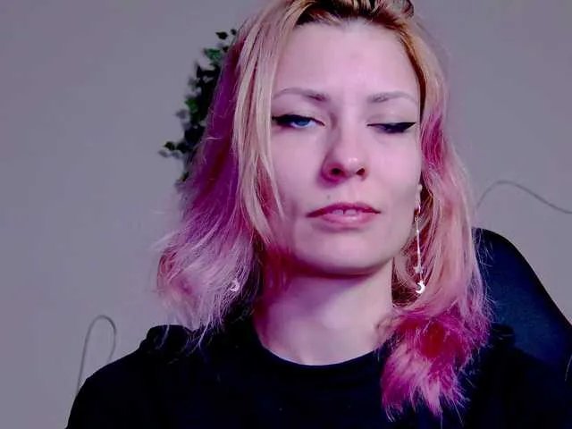 Freechat karo131324 on BongaCams