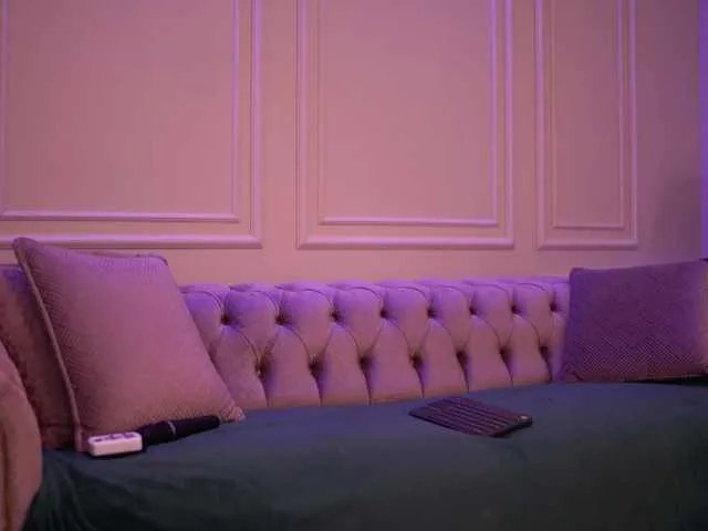 Offline KatieHayes on BongaCams