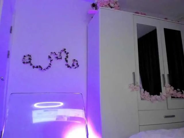 Offline kaylalaine1 on BongaCams