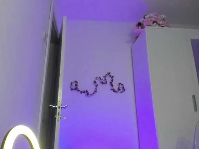 Offline kaylalaine1 on BongaCams