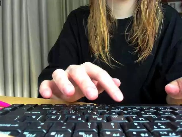 Offline kikiiimorazzz on BongaCams