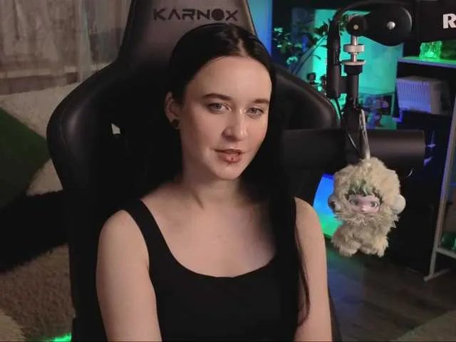 Offline KiraLiLime on BongaCams