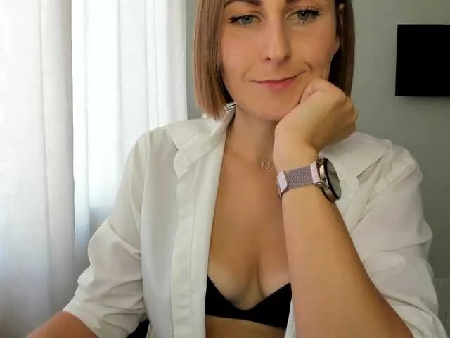 Offline Kiza9 on BongaCams