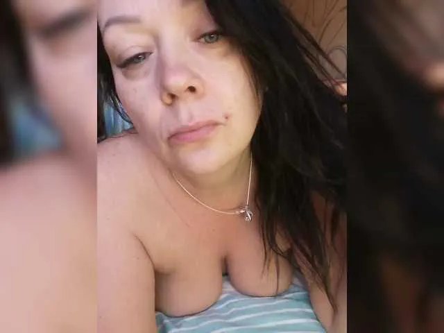 Offline Klassnaya-1 on BongaCams