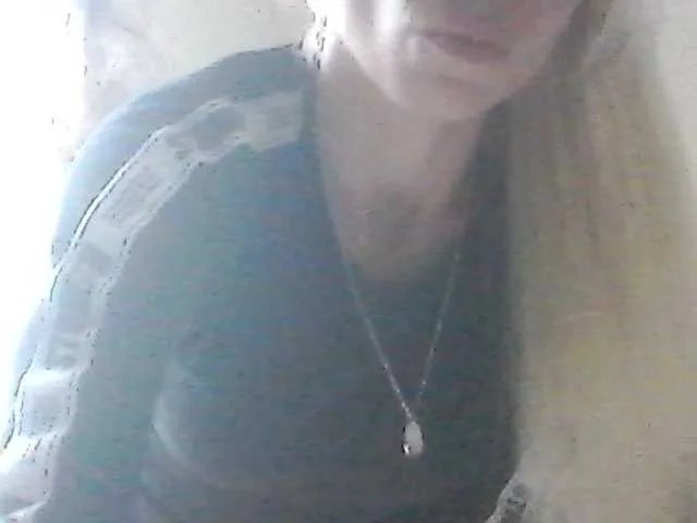 Offline Laurien on BongaCams