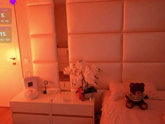 Freechat LilyColins on BongaCams